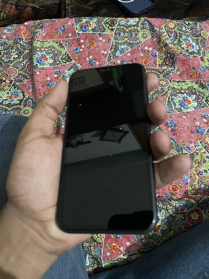 Apple iPhone 11 1
