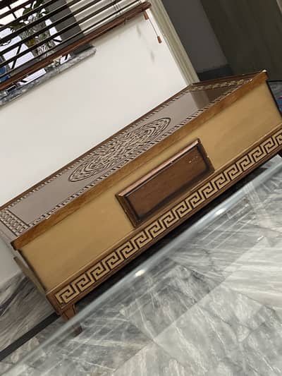 Center table
