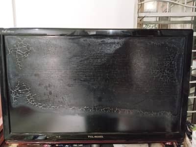 TCL LCD TV 42' inches / not working