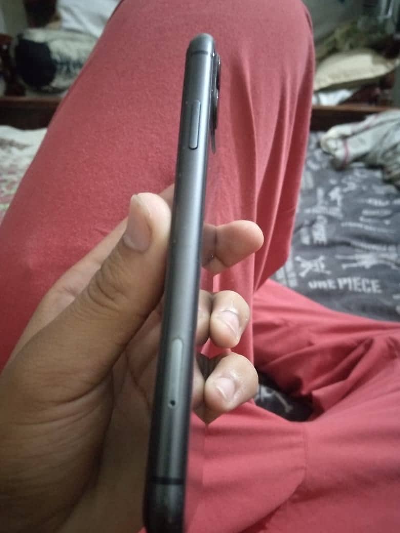 Apple iPhone 11 1