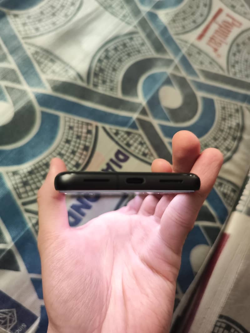 Google Pixel 8 6