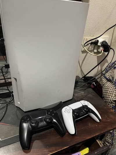 PS5 fat 1TB 10/10 condition
