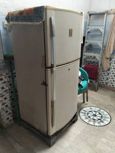 Dawlance medium size used fridge is for Sale!