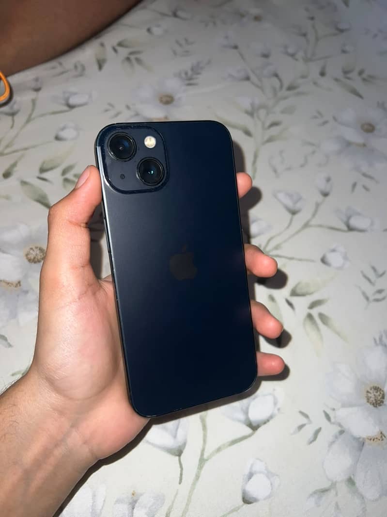 Apple iPhone 13 1