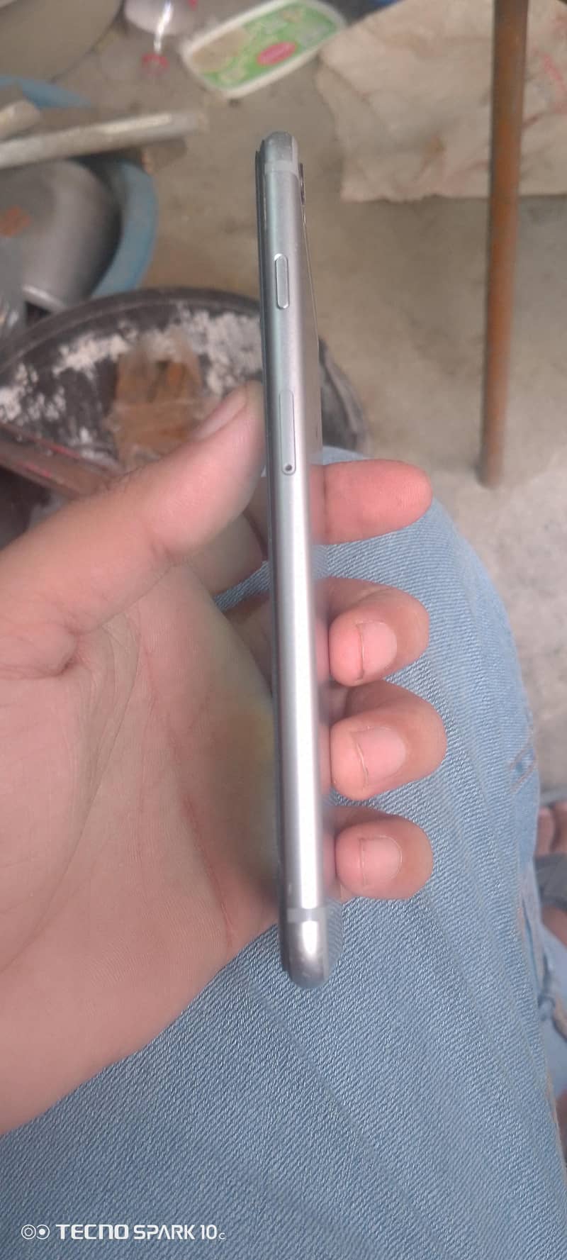Apple iPhone 6 Plus 2