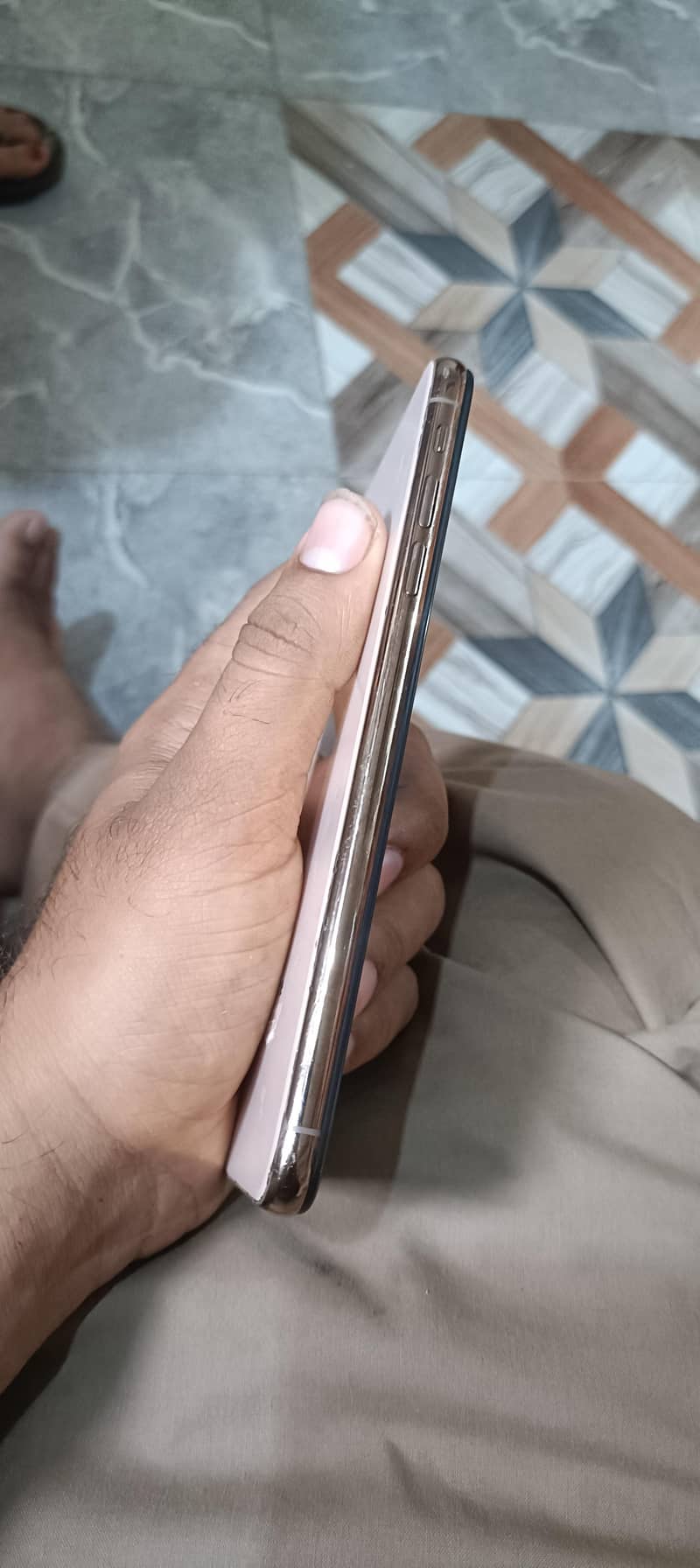 Apple iPhone XS Max 6