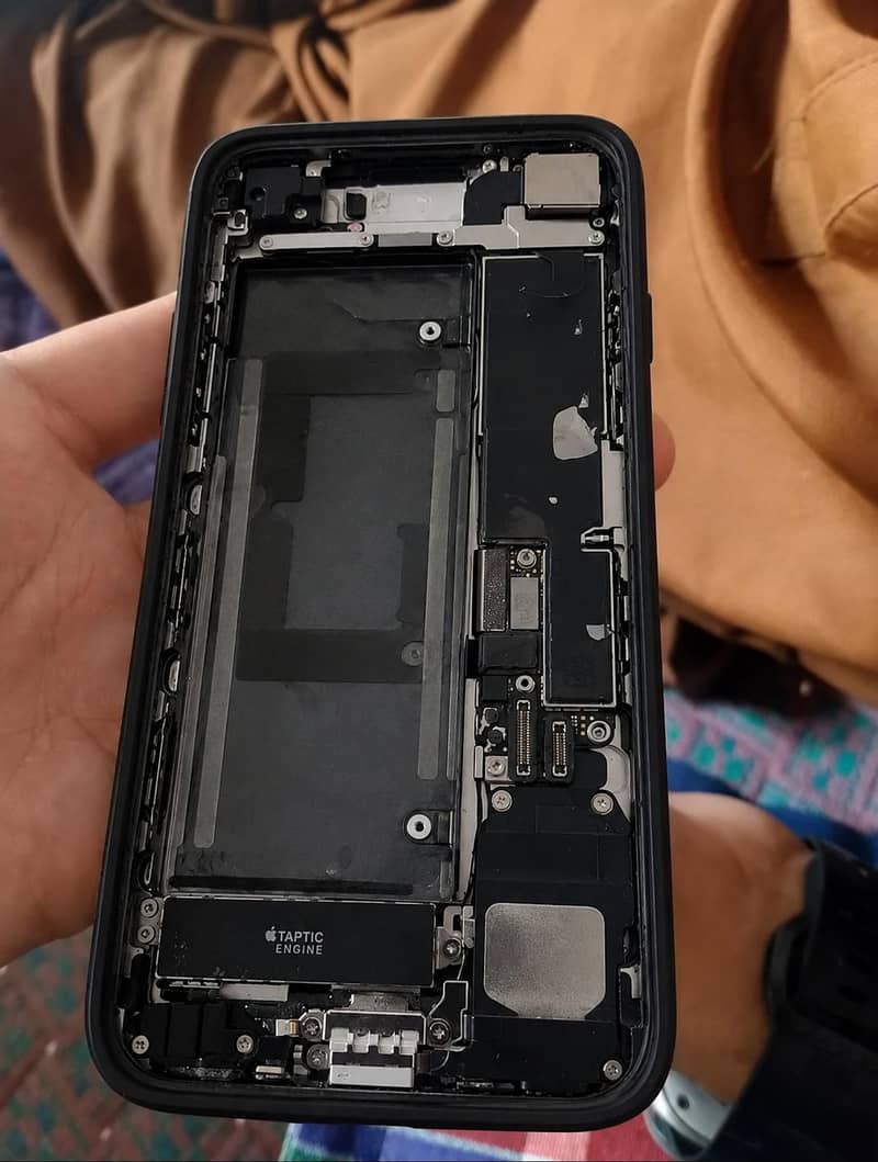 Apple iPhone 7 1