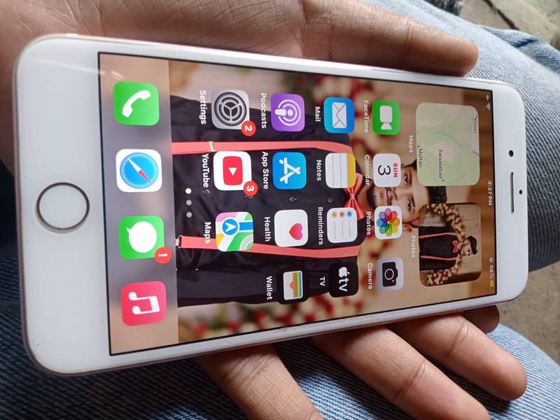 Apple iPhone 7 Plus 2