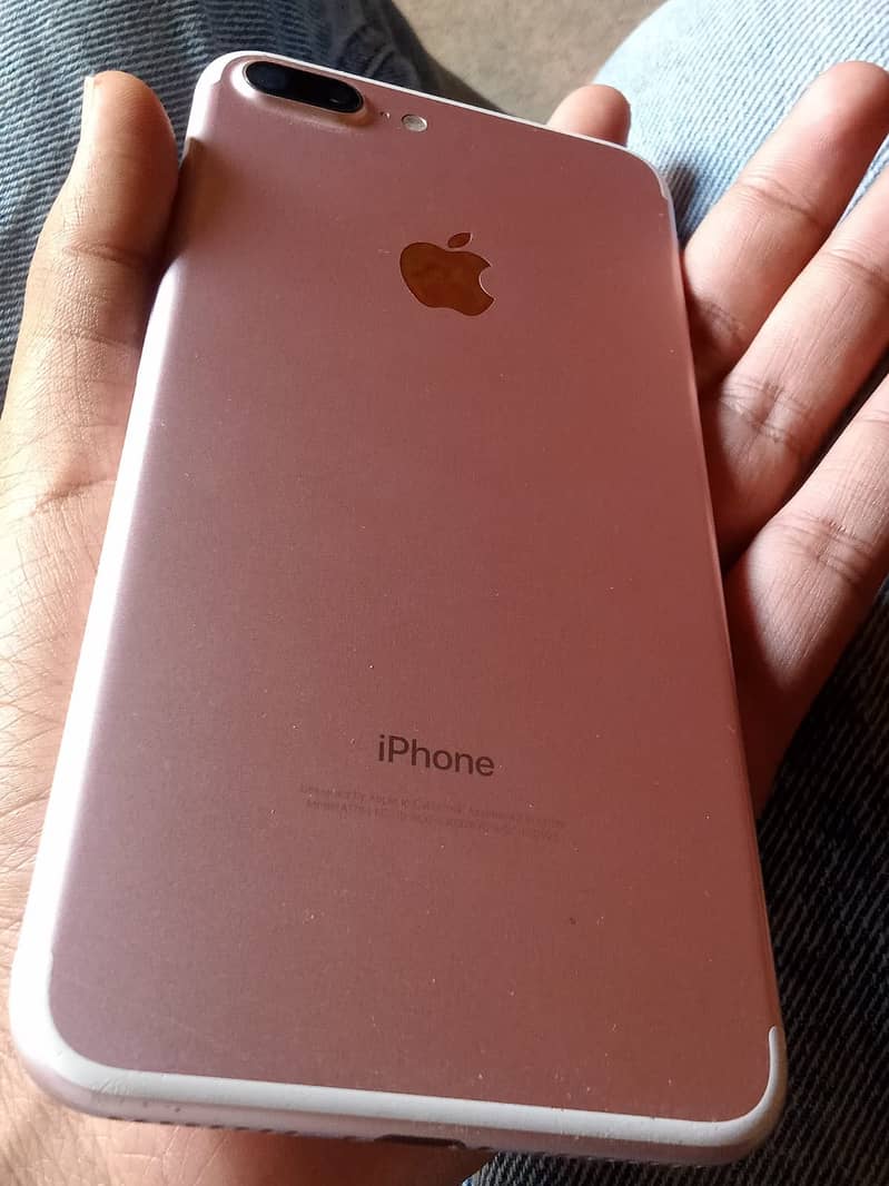 Apple iPhone 7 Plus 4