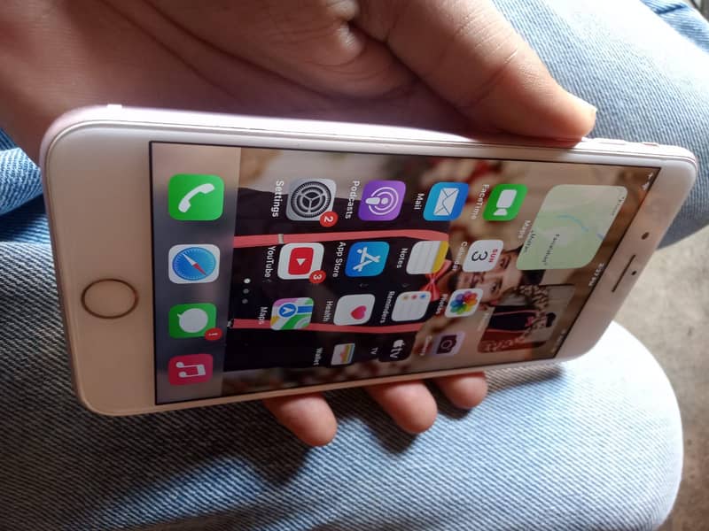 Apple iPhone 7 Plus 5