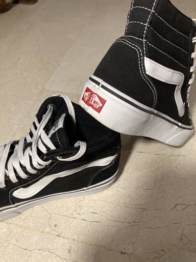 Vans SK8-hi black classic height tops
