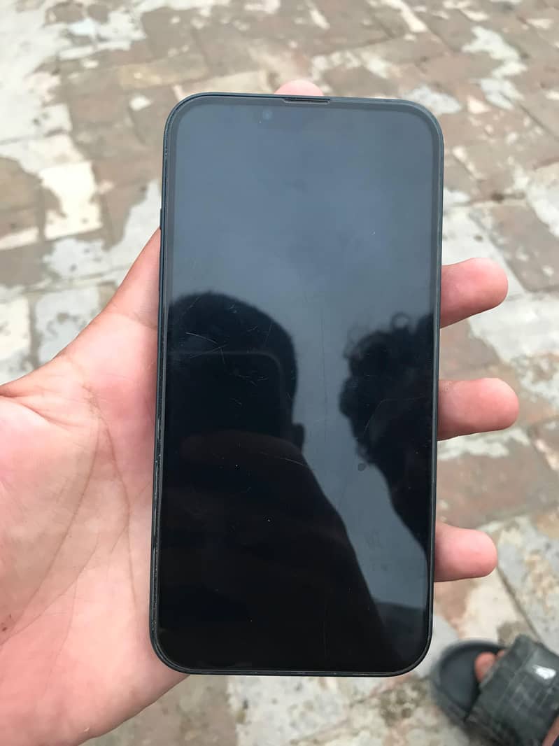 Apple iPhone 13 2