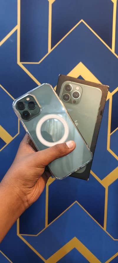Apple iPhone 13 Pro Max with box