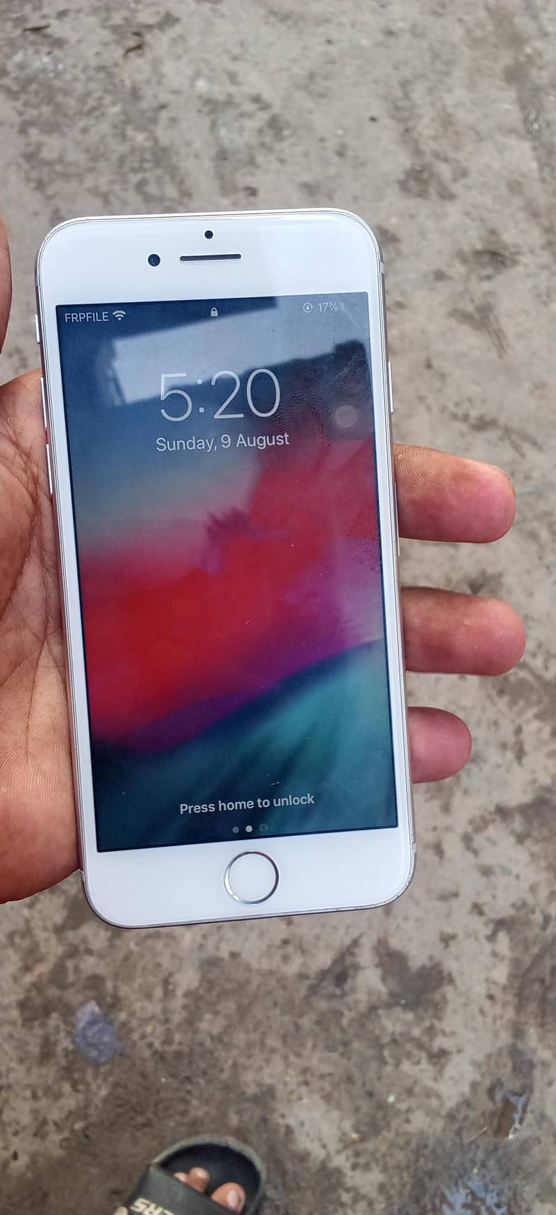 Apple iPhone 8 3