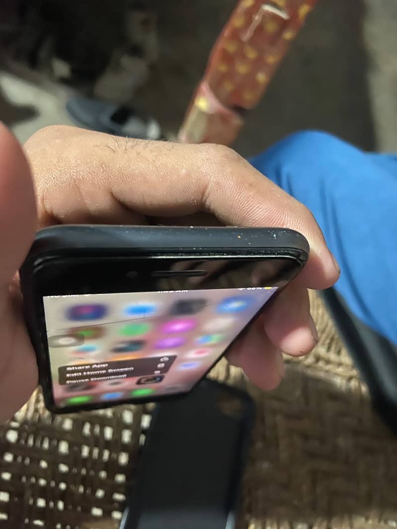 Apple iPhone 8 3