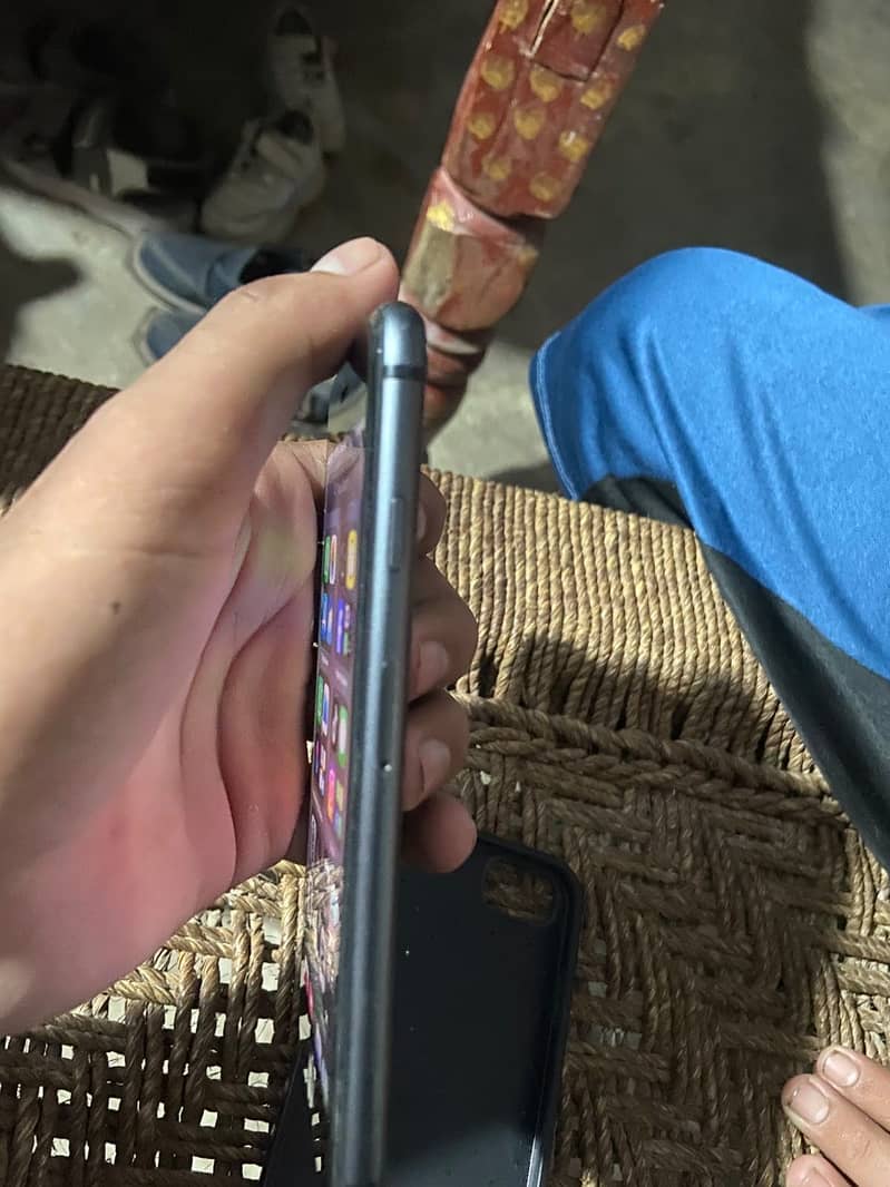 Apple iPhone 8 4