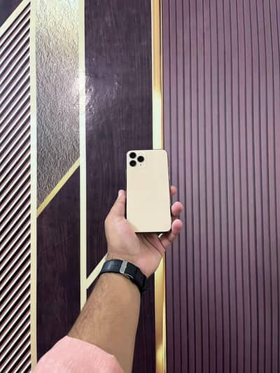 iPhone 11 Pro Lush condition