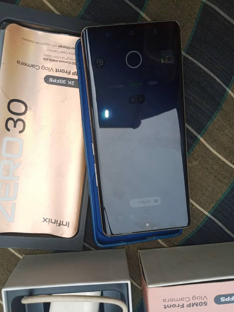 Infinix Zero 30 8