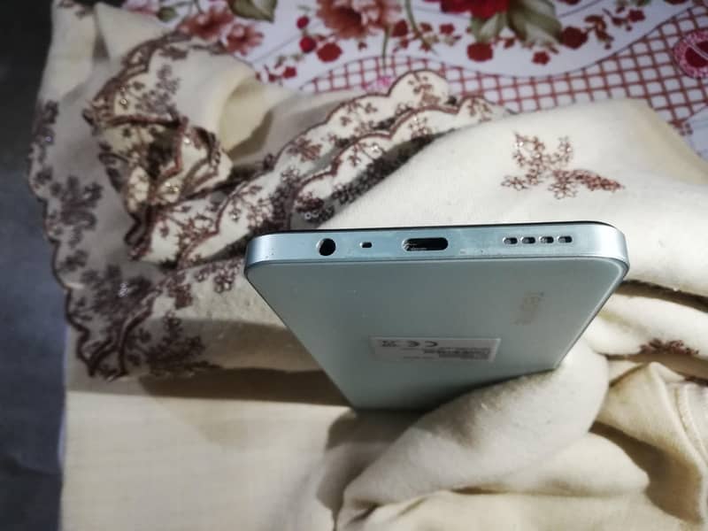 Realme Note 60x 4