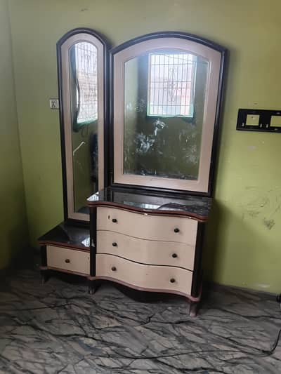 dressing table in lasani wood