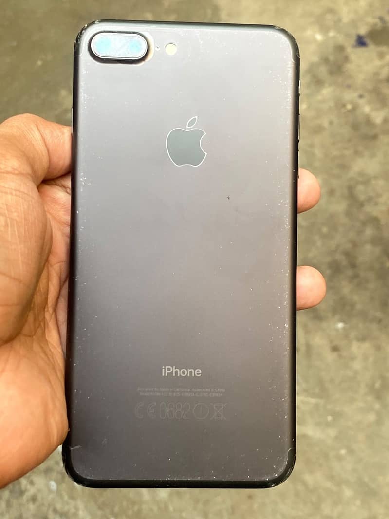Apple iPhone 7 Plus 3