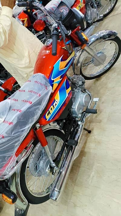 one hand use cd70 Honda urgent sale 2 month use
