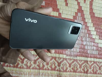 Vivo V21