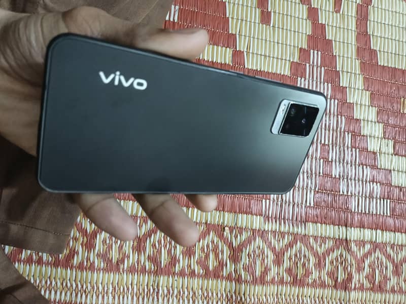 Vivo V21 0