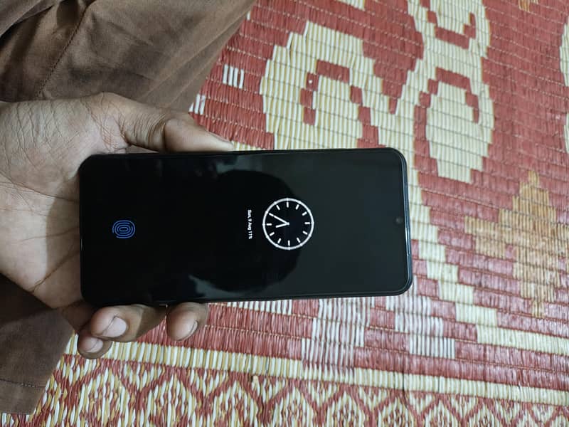 Vivo V21 4