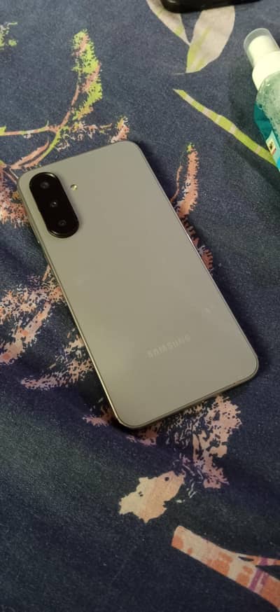 Samsung A17 8/256