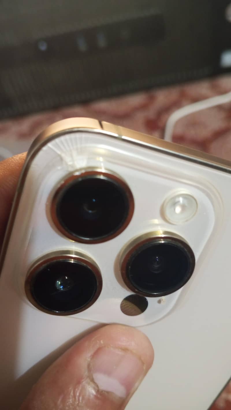 Apple iPhone 14 Pro 2