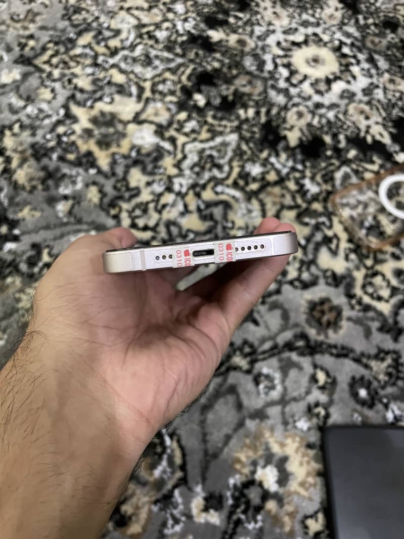 Apple iPhone 13 1