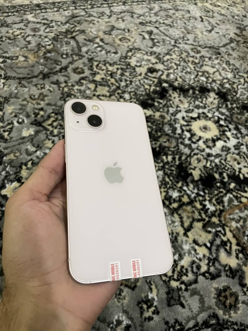 Apple iPhone 13 5