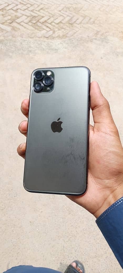 Apple iPhone 11 Pro Max 1