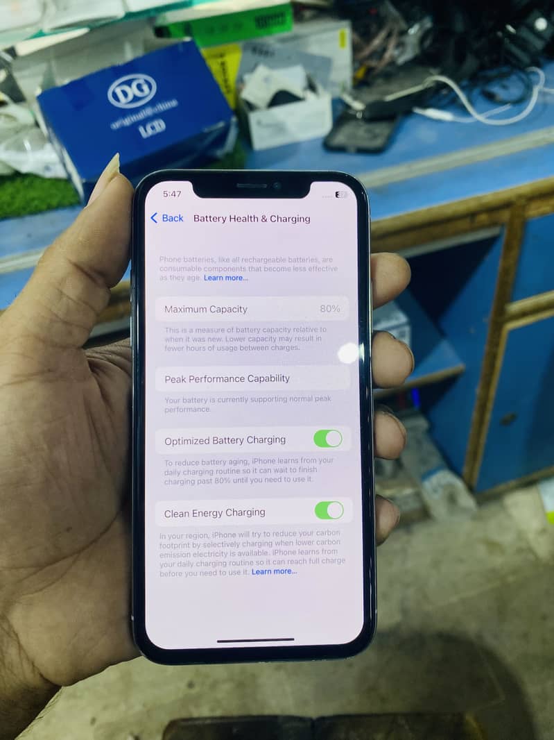 Apple iPhone X 3