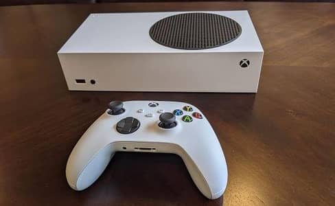 Xbox series s with 1 controller