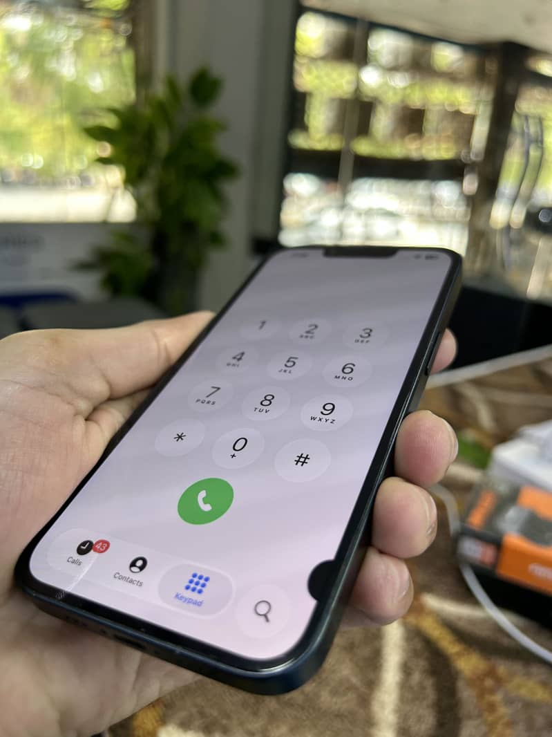 Apple iPhone 13 1
