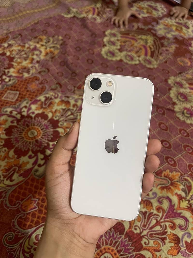 Apple iPhone 13 1