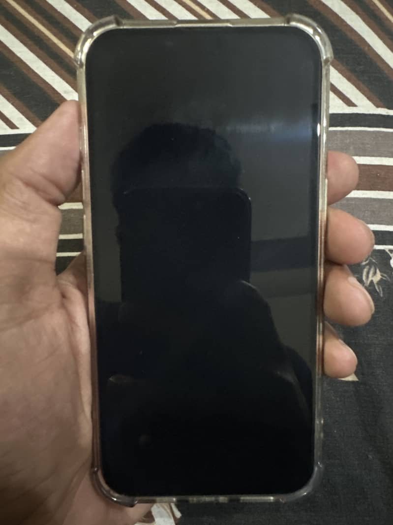 Apple iPhone 13 4