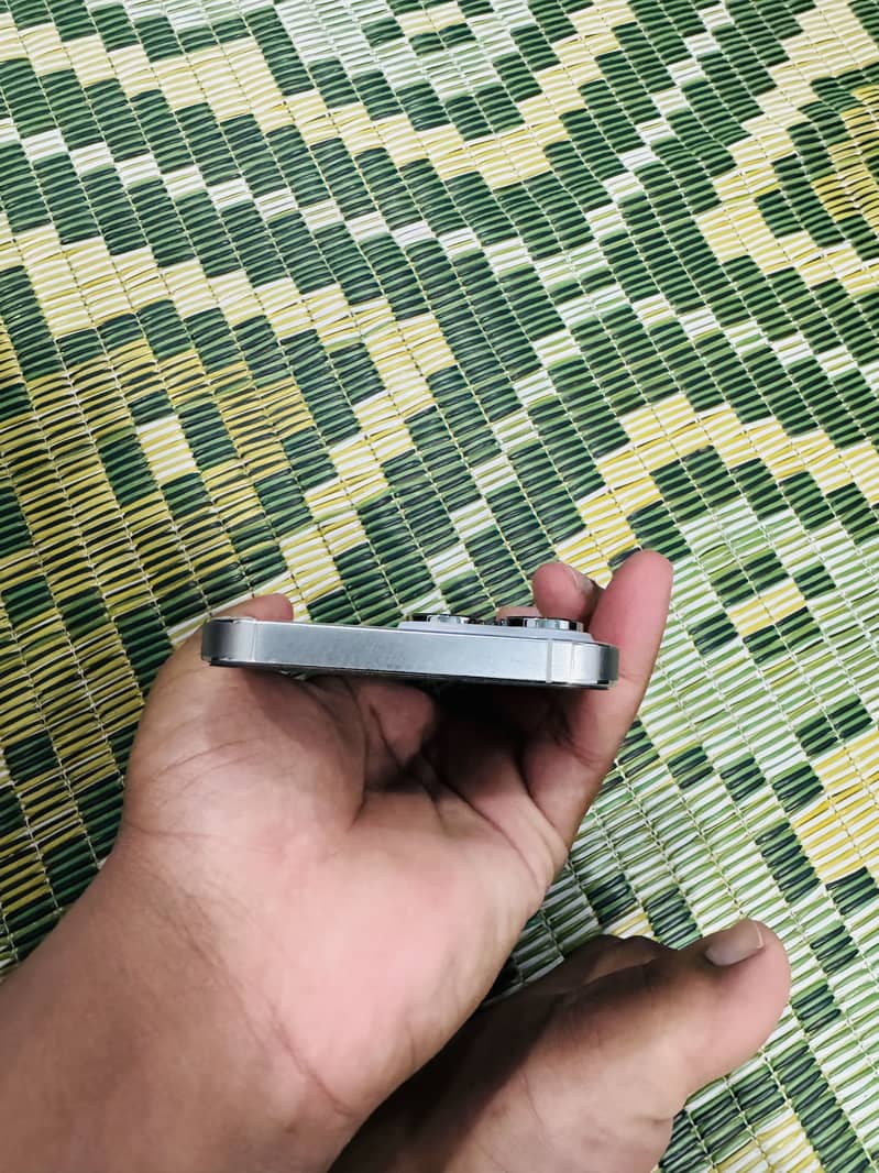 Apple iPhone 14 Pro Max 2