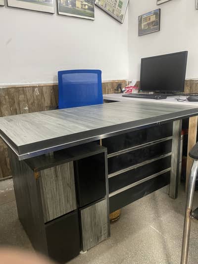 Office table and chair for sale