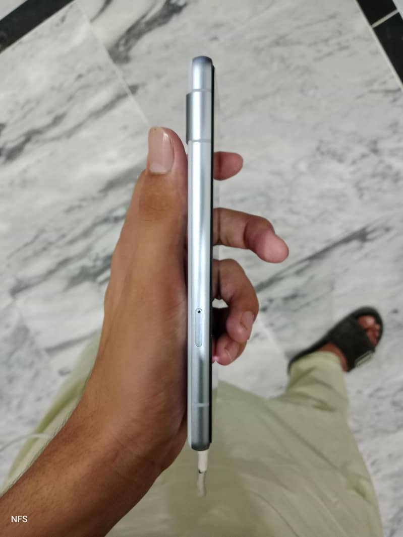 Google Pixel 7a 2