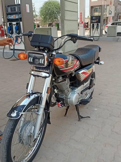 Barn new Honda 125 one Handed used lush condition