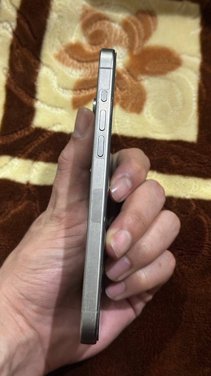 Apple iPhone 15 Pro Max 1
