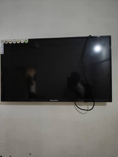 40" LED for sale