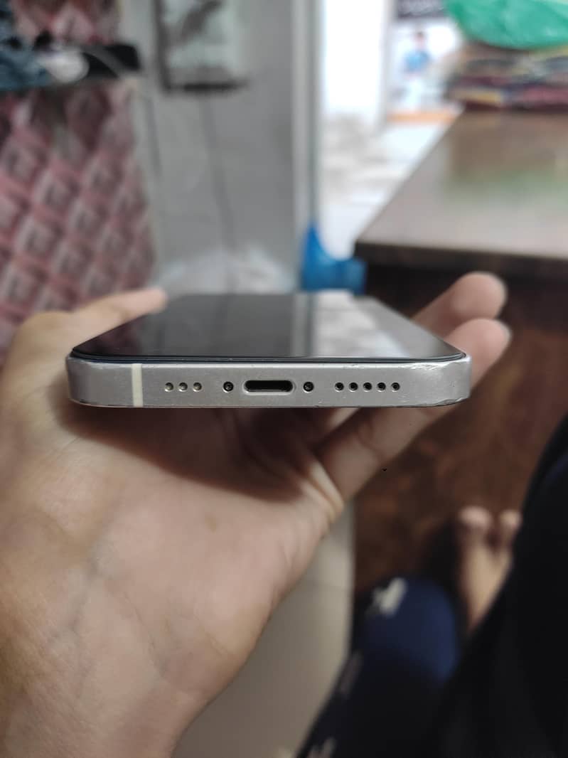 Apple iPhone 12 2