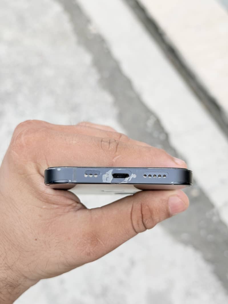 Apple iPhone 12 1