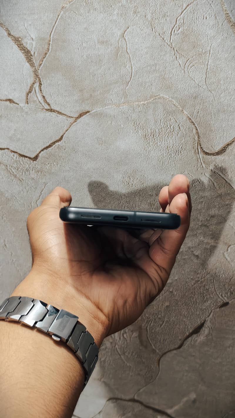 Google Pixel 8 3