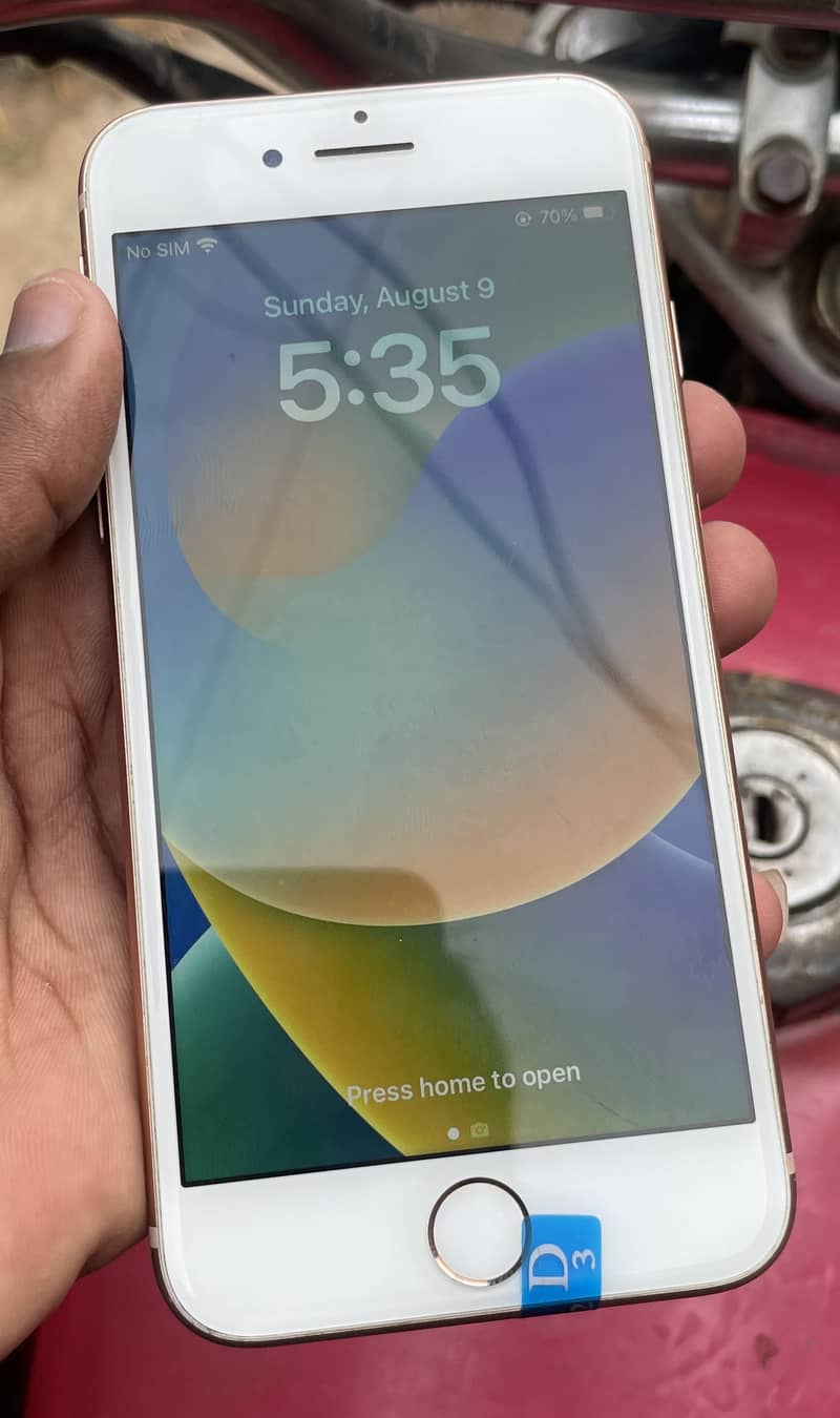 iPhone 8 4