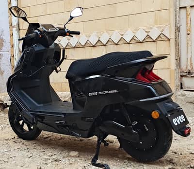 Evee SQUBE Electric Scooter – Showroom Condition | Only 1000 KM Driven